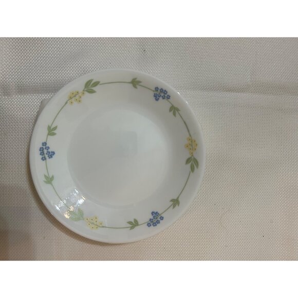 Corelle Vintage White & Blue Floral Small Plates Set Of 4 - Heart & Spring Bloss - Picture 4 of 4